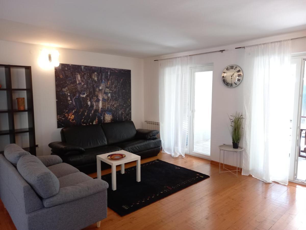 Dasara Apartment *